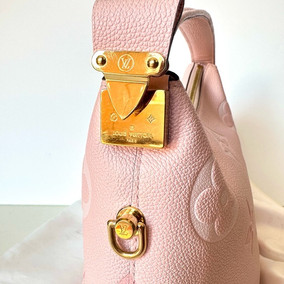 LOUIS VUITTON MARSHMALLOW M45697 (Special Limited Edition) - Picture 4 of 10